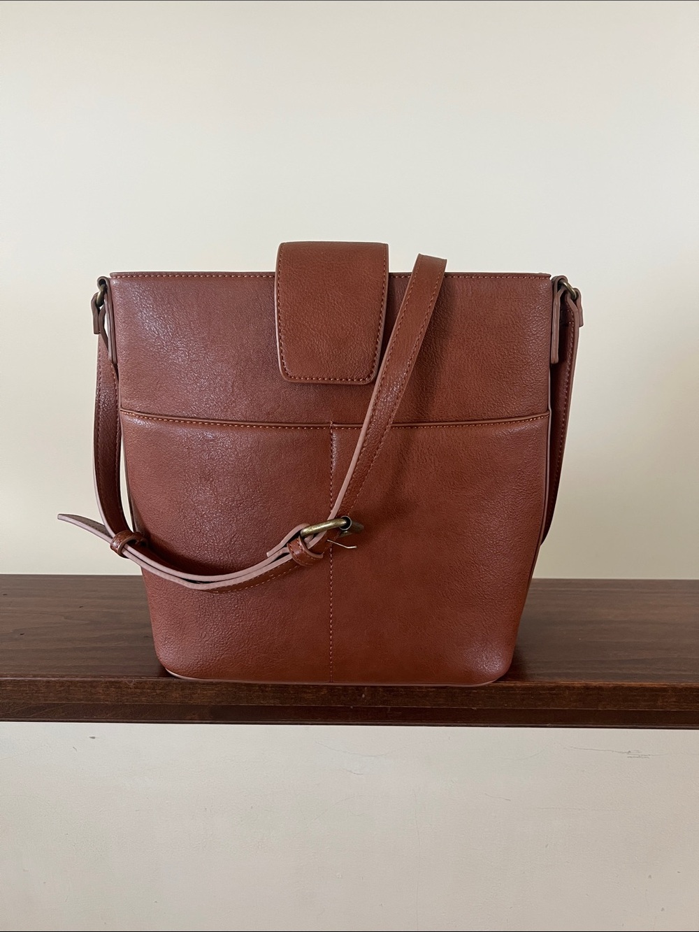 Sonoma Classic Brown Leather Crossbody Bag - Timeless Everyday Style